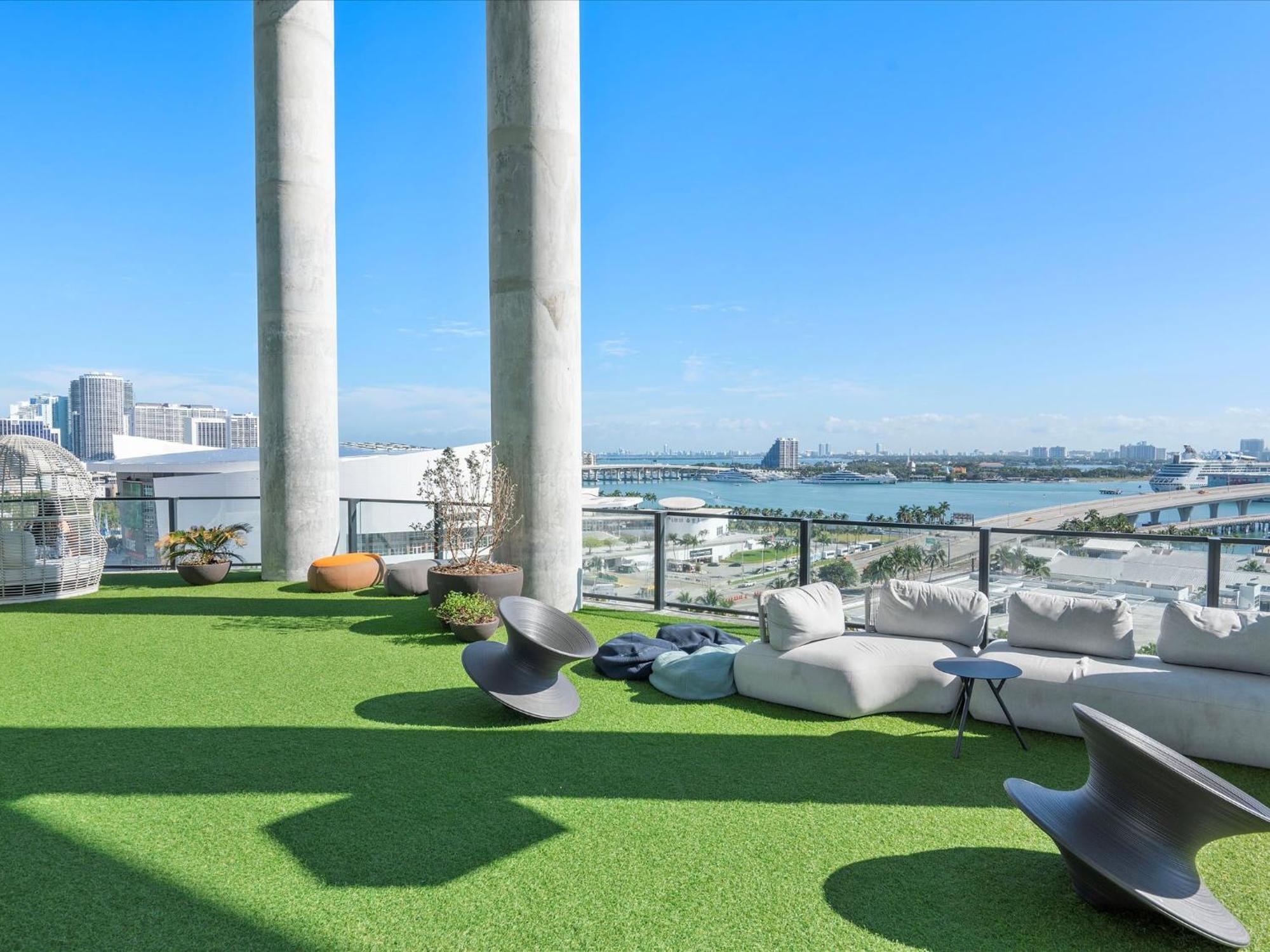 Mvr - Designer With Jaw-dropping Views & Pool Miami