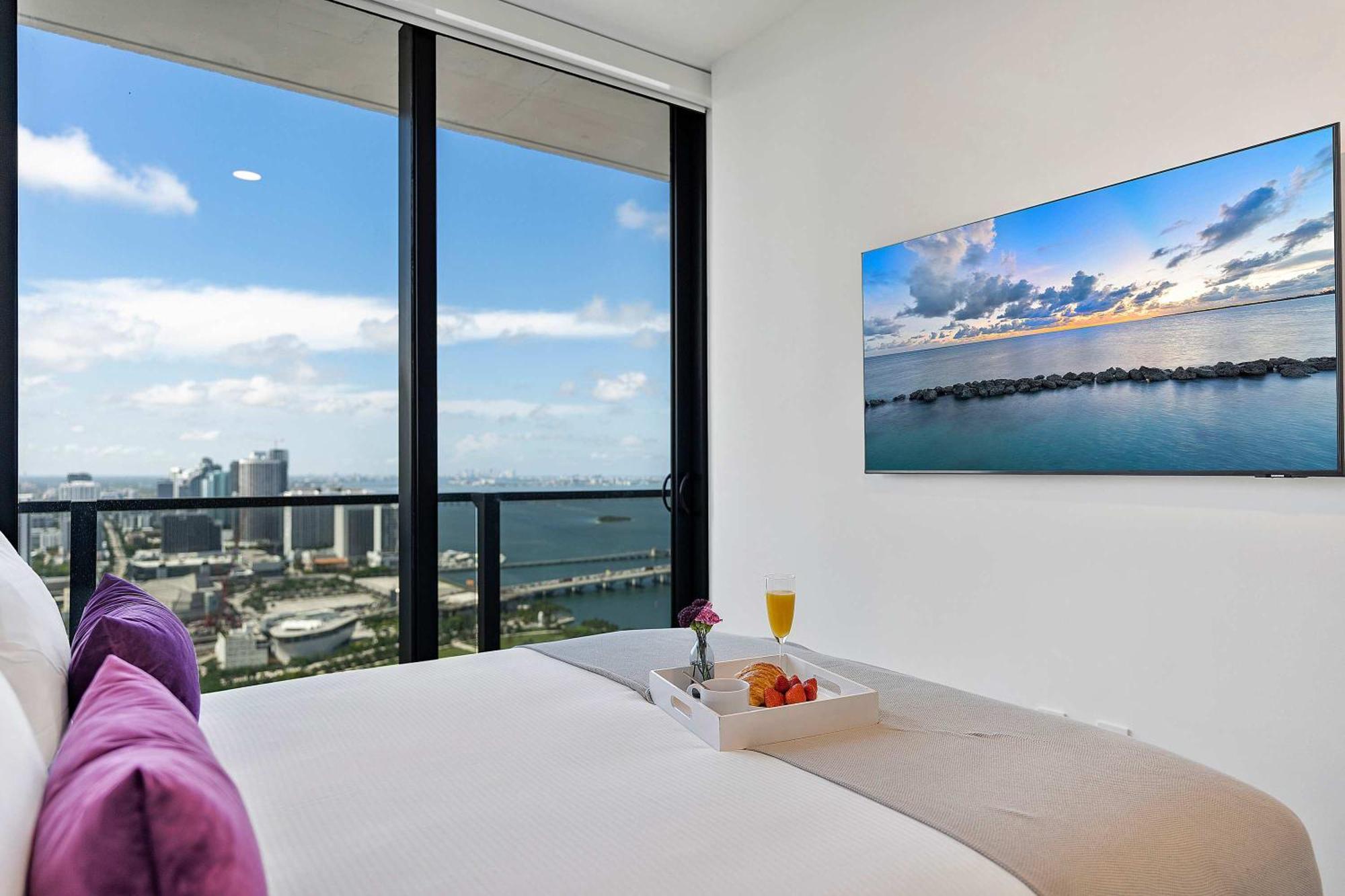 Mvr - Designer With Jaw-dropping Views & Pool