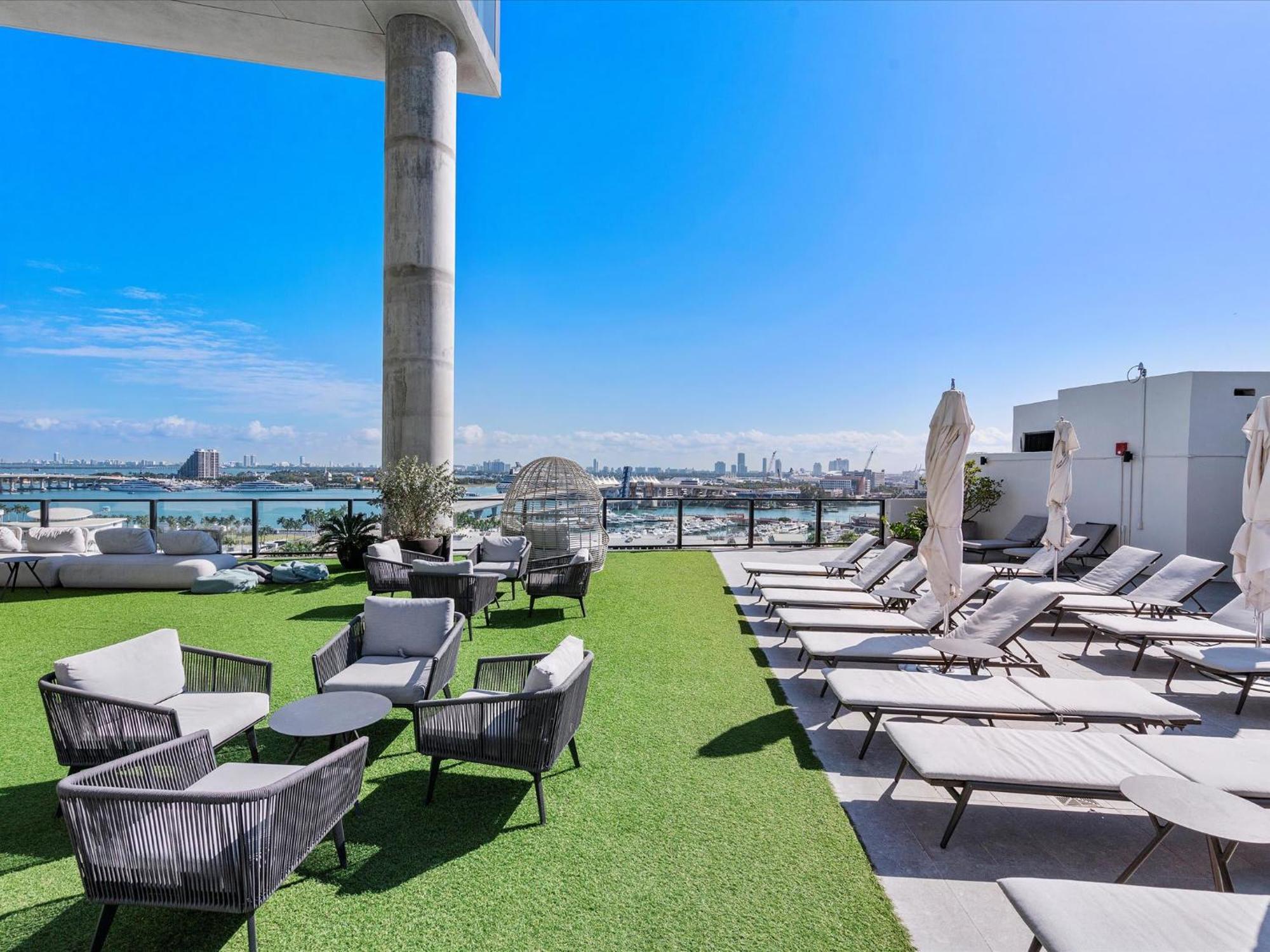 Apartamento Mvr - Designer With Jaw-dropping Views & Pool